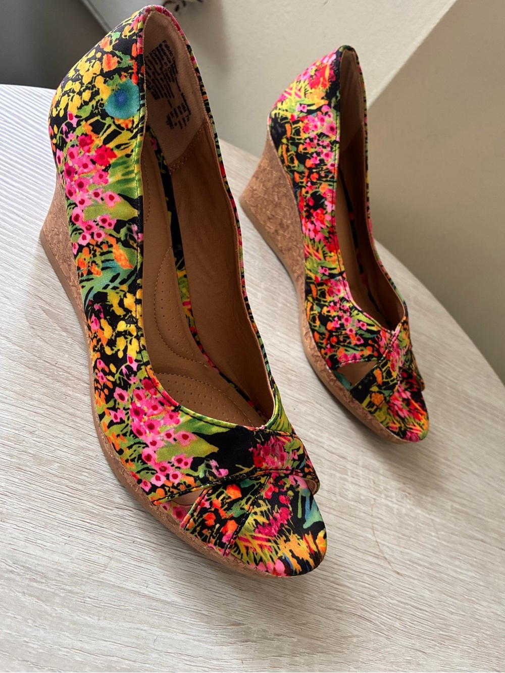 Dexflex Comfort Womens Floral Wedge Sandals Peep Toe Cork Heel Multi Color 7.5